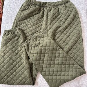 Forever 21 Quilted Olive Green Pants